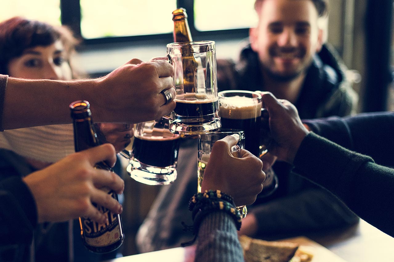 friends cheersing